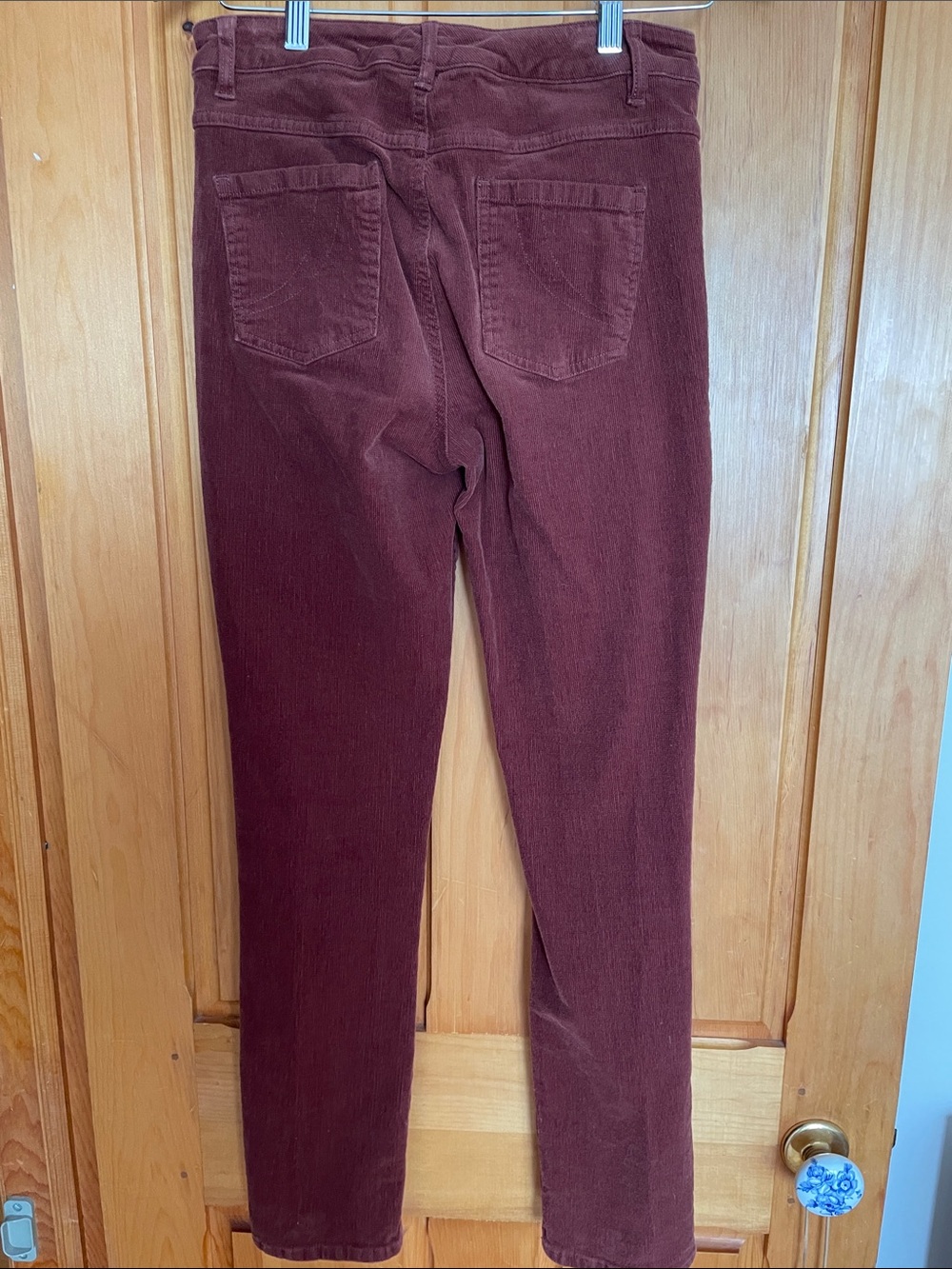 26.   Slim Fit Women's Fine Corduroy Skinny Jeans in Rust